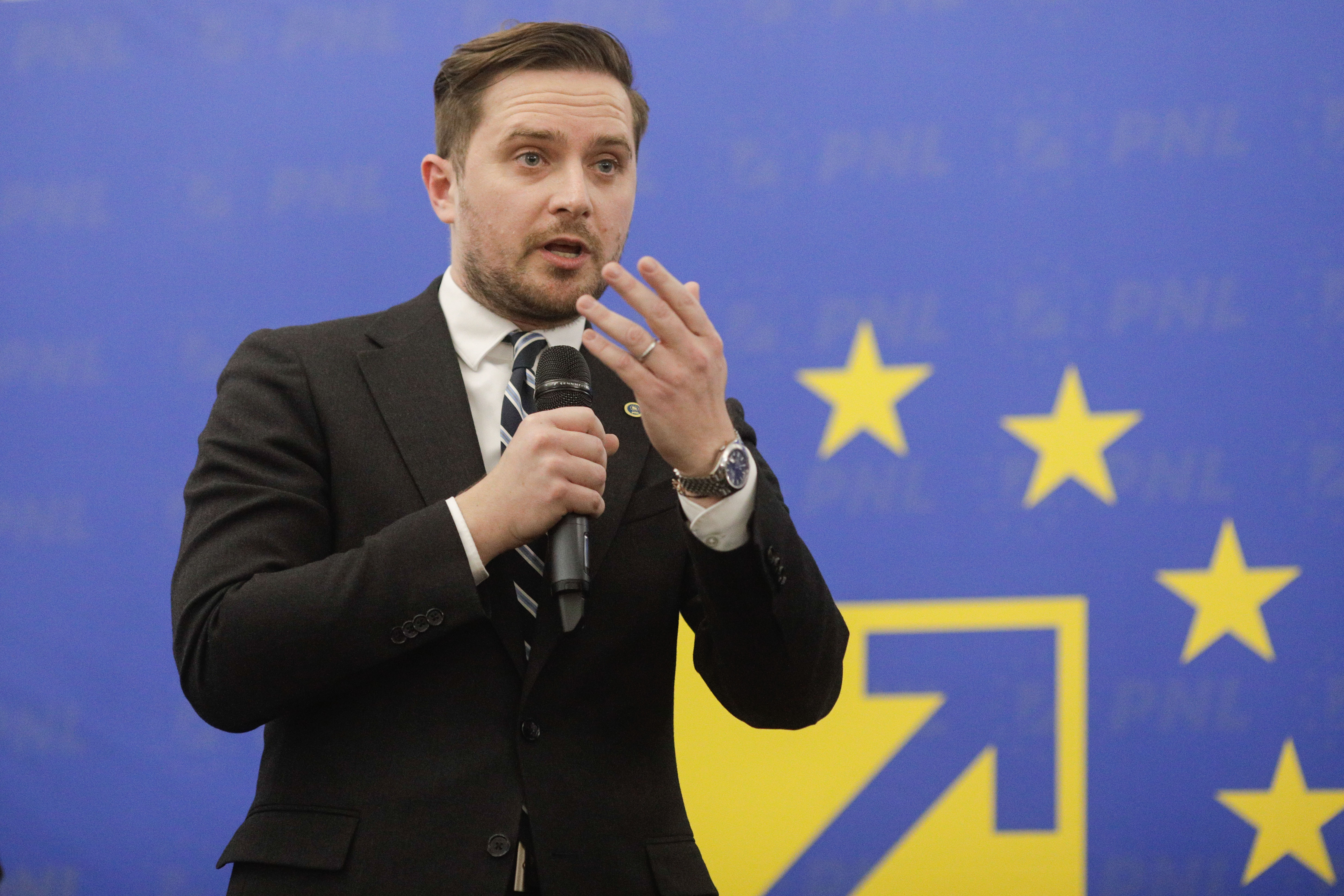 Nicușor Dan l-a lăsat fără atribuții pe viceprimarul liberal Stelian Bujduveanu