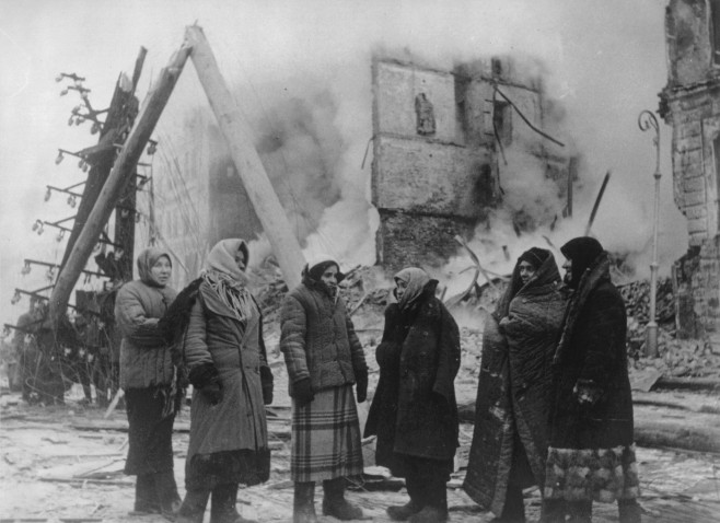 Blockade o. Leningrad 1941 / Destruction..