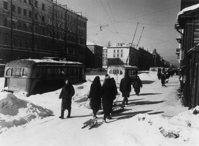 Siege of Leningrad / Nevsky-Prospekt
