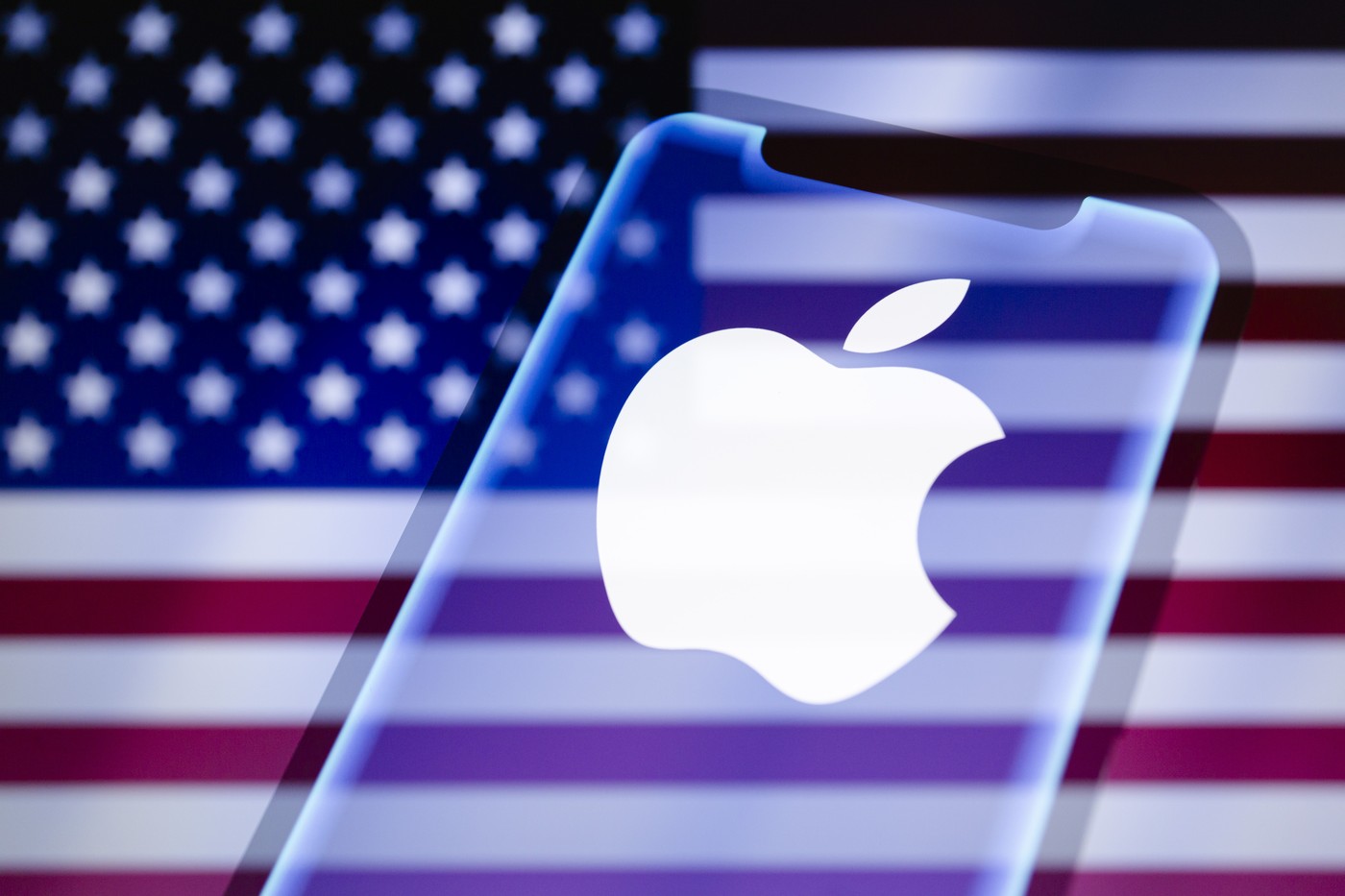 Guvernul SUA dă în judecată Apple, companie acuzată de monopol și „sufocarea” inovării printre competitori