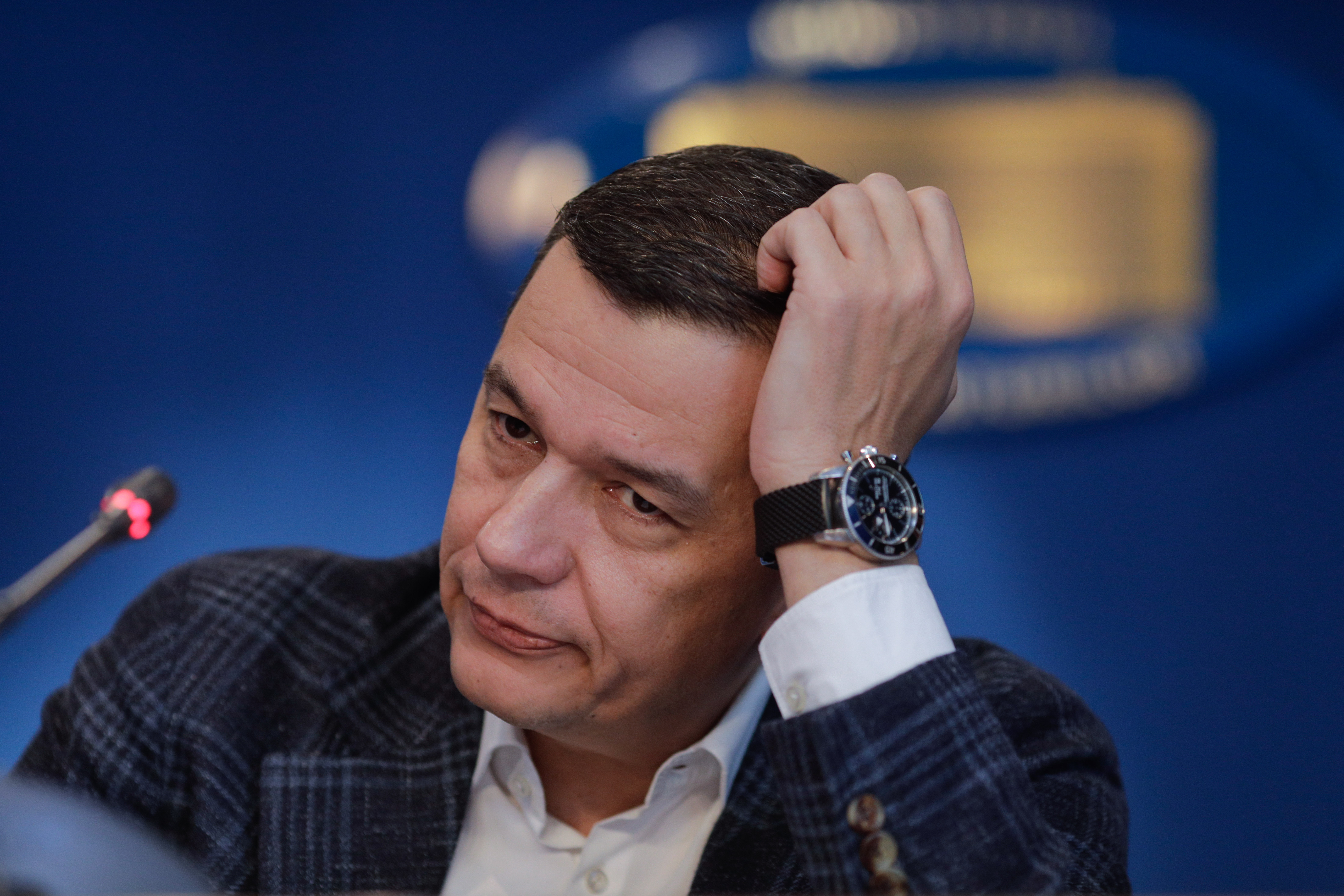 Grindeanu îl ceartă pe Nicușor Dan: „E singurul primar de după Revoluţie care nu vrea să preia metroul. Nu înțeleg de ce refuză”