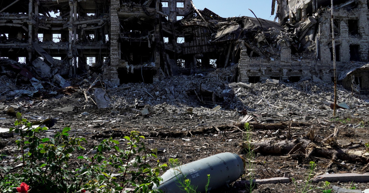 Companii din Germania îi ajută pe ruși să reconstruiască orașul Mariupol, distrus de armata lui Putin înainte să fie cucerit|EpicNews