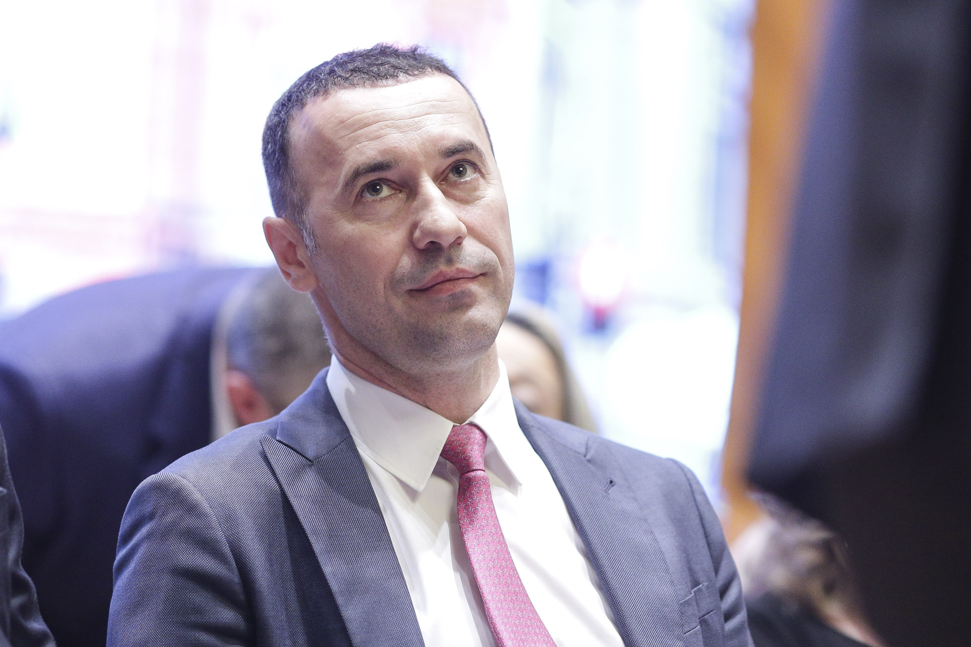 Iulian Dumitrescu a rămas președinte PNL Prahova şi a semnat documentele depuse la Birourile Electorale. PSD le-a contestat fără succes