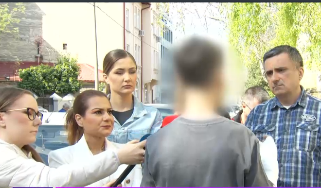 Primele declarații ale băiatului înjunghiat în curtea unui liceu din Capitală. El a povestit ce s-a întâmplat