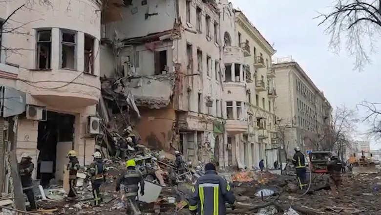Video Shows Destructive Aftermath Of Russian Airstrikes In Kharkiv