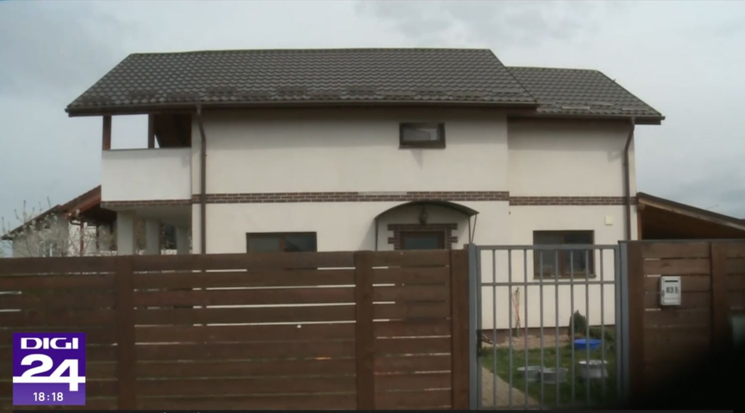 Nu plătesc chirie, dar nici nu pot fi dați afară din locuință. Cum a fost păcălit de chiriași proprietarul unei case din Brașov
