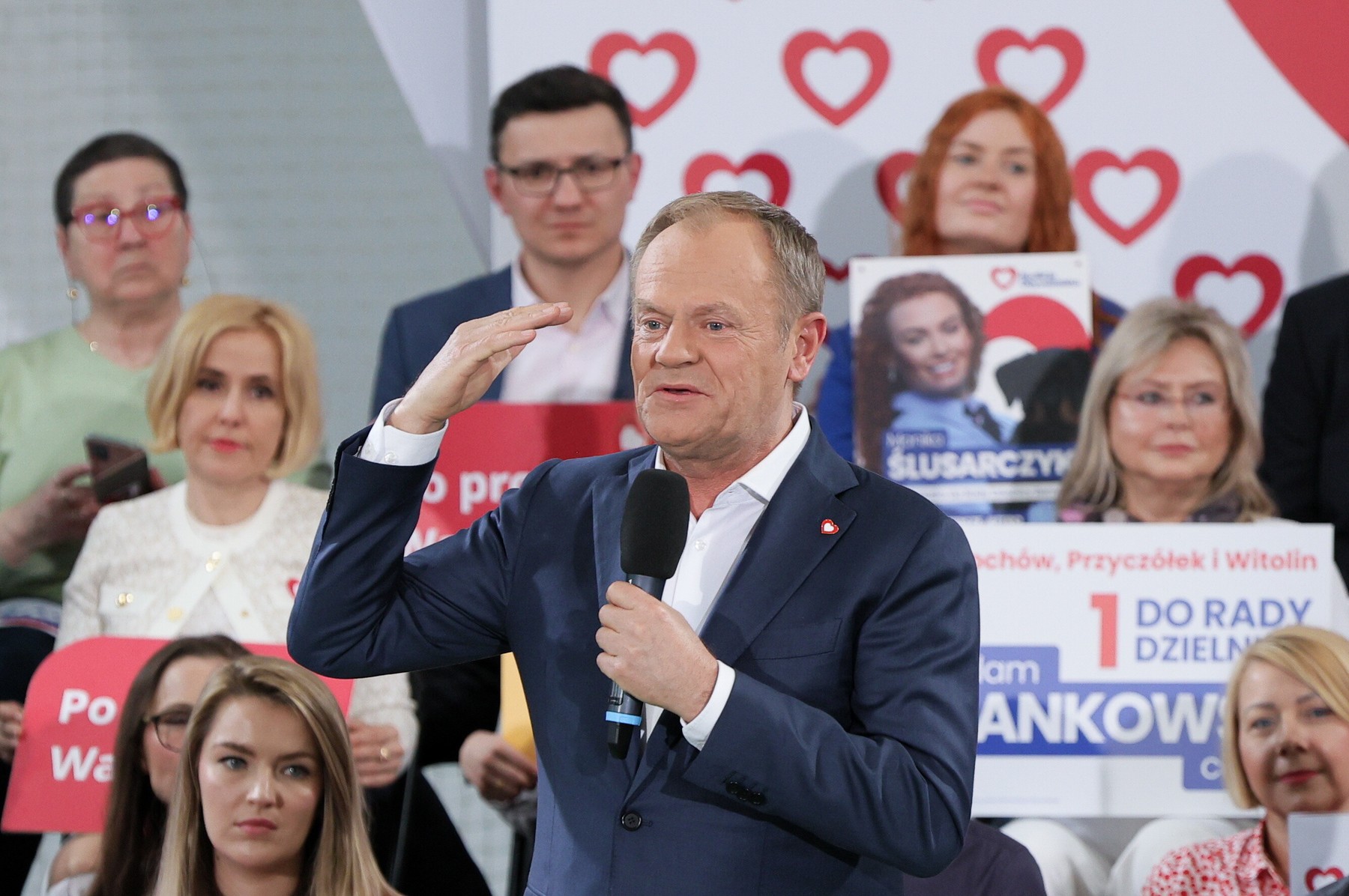 Primul test de popularitate pentru guvernul lui Tusk. Polonezii votează astăzi la alegerile locale