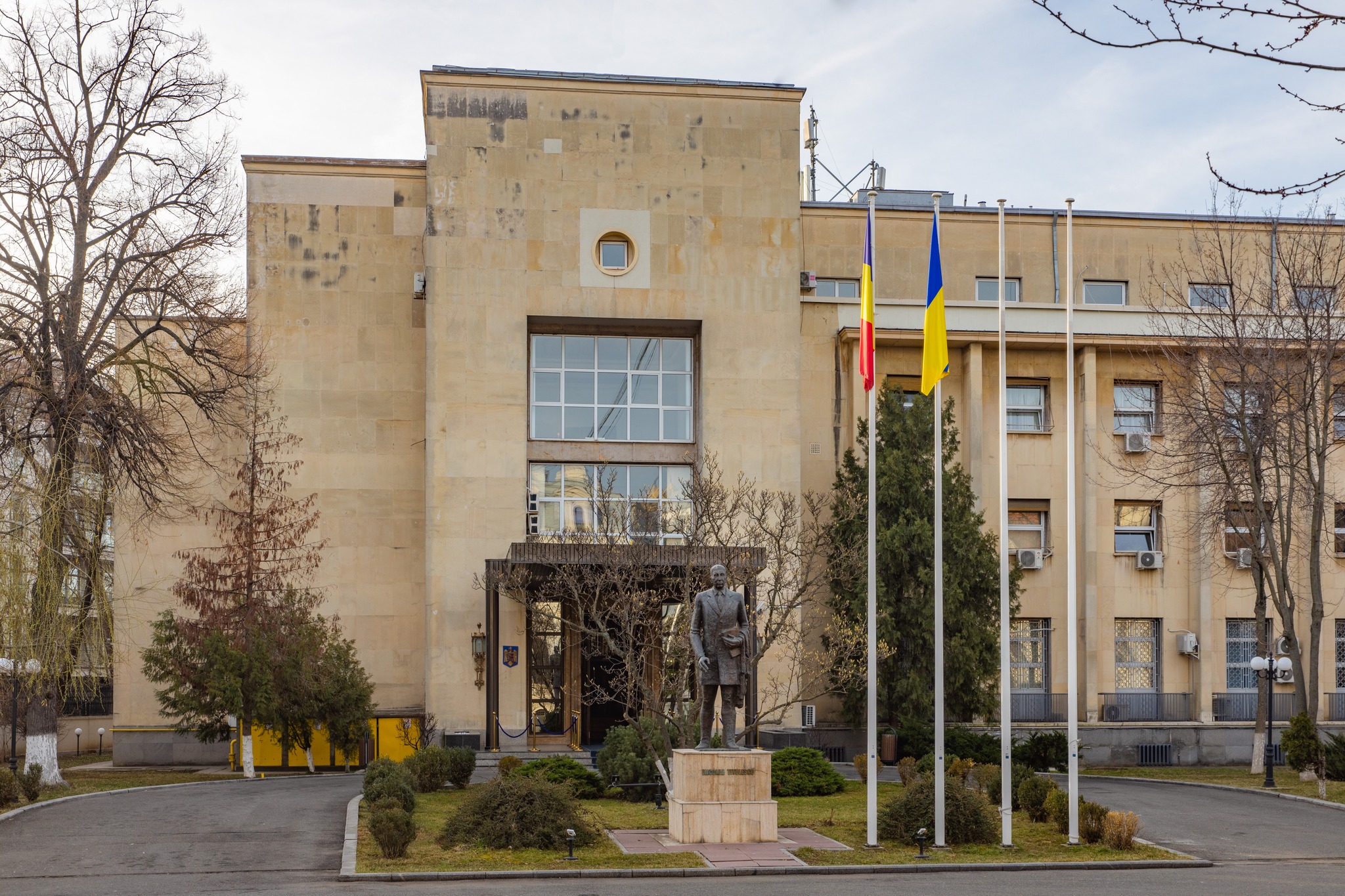 Ziua NATO: Sediul MAE va fi iluminat în albastru