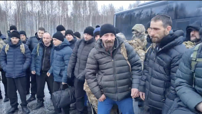 Yevgeny Prigozhin dropping off convicts, who fulfilled their 6 months contracts in Ukraine, in Karelia, Russia