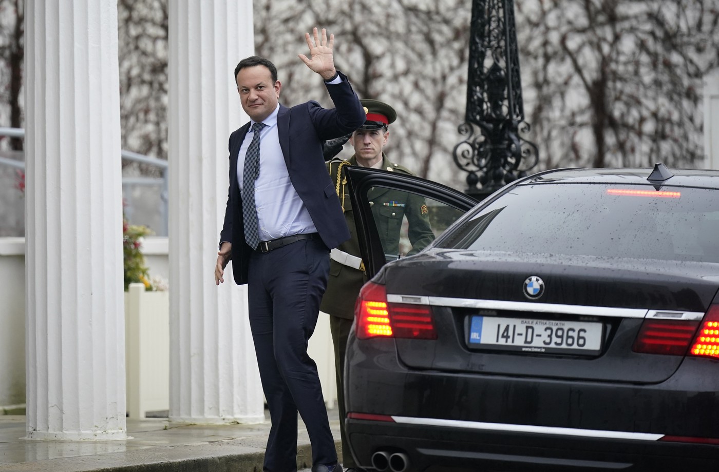 Prim-ministrul irlandez a demisionat oficial și va fi înlocuit chiar de astăzi