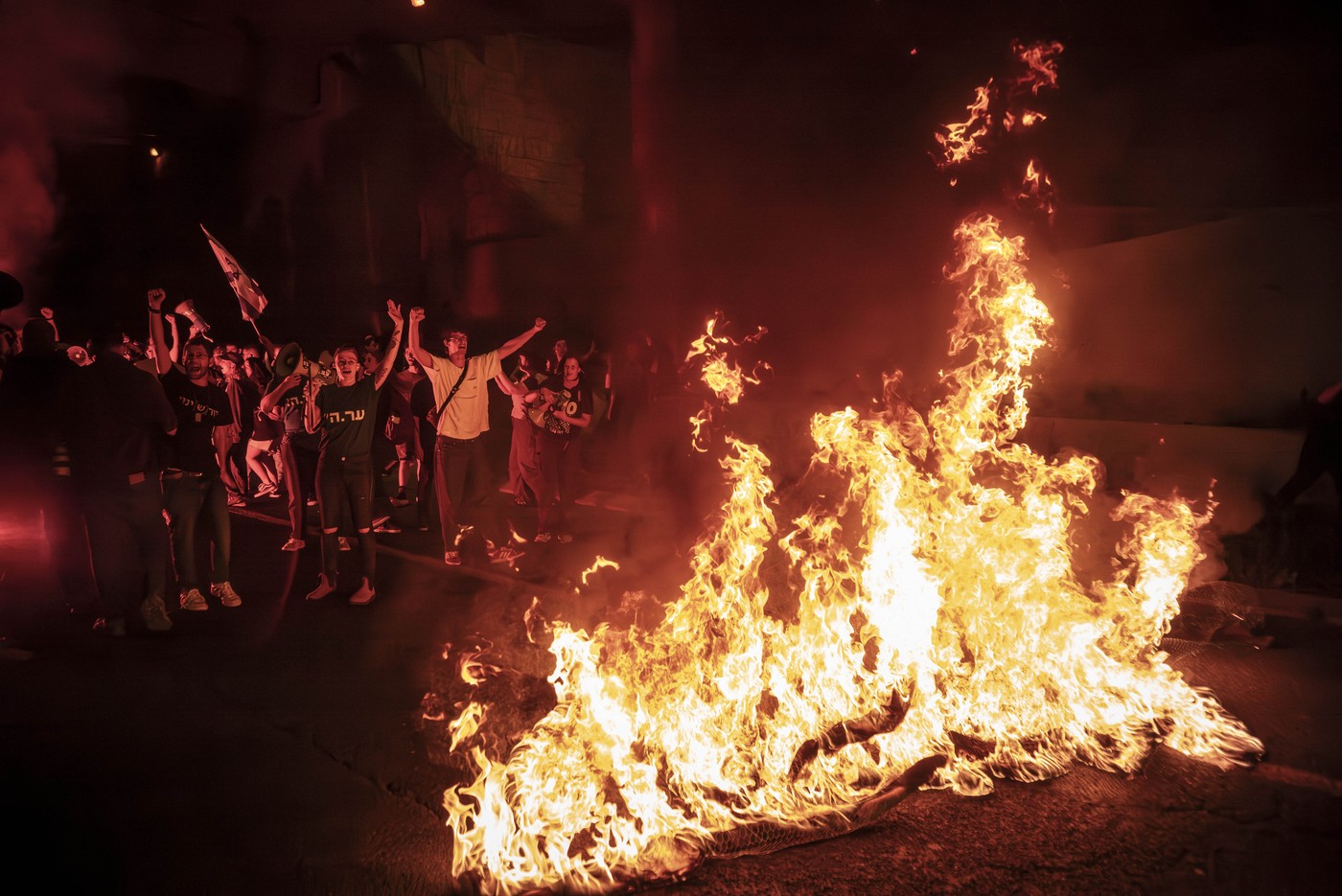 Violențe la cel mai mare protest de la Ierusalim de la începutul războiului. Zeci de mii de oameni au cerut demisia lui Netanyahu
