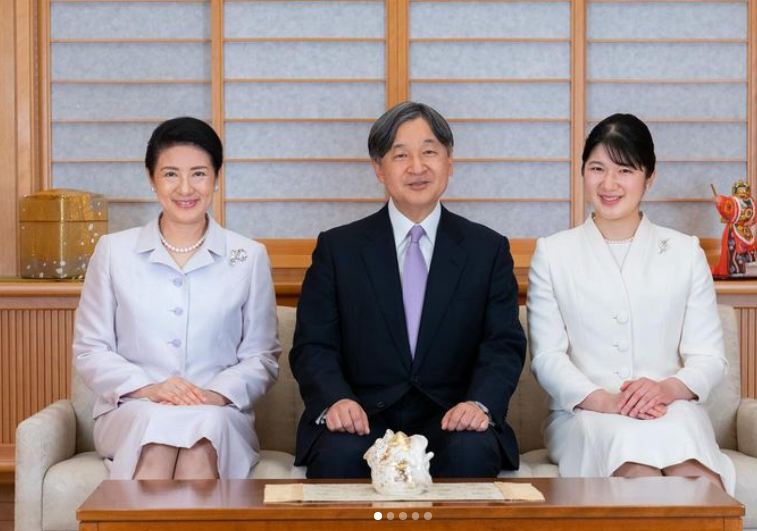 Împăratul Japoniei și-a făcut cont pe Instagram. Însă primele fotografii postate nu sunt așa cum se așteptau japonezii