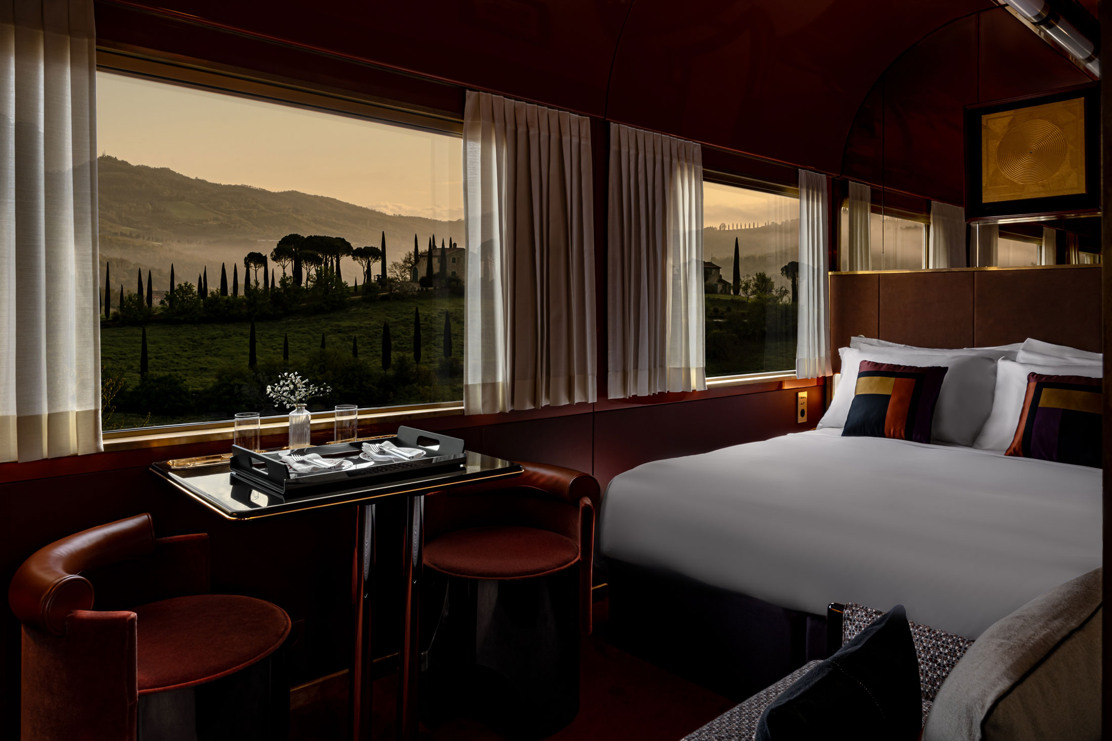 Italia va avea un tren de lux numit “La Dolce Vita Orient Express”. Va circula de la anul, dar prețul a crescut deja cu 75% în 16 luni