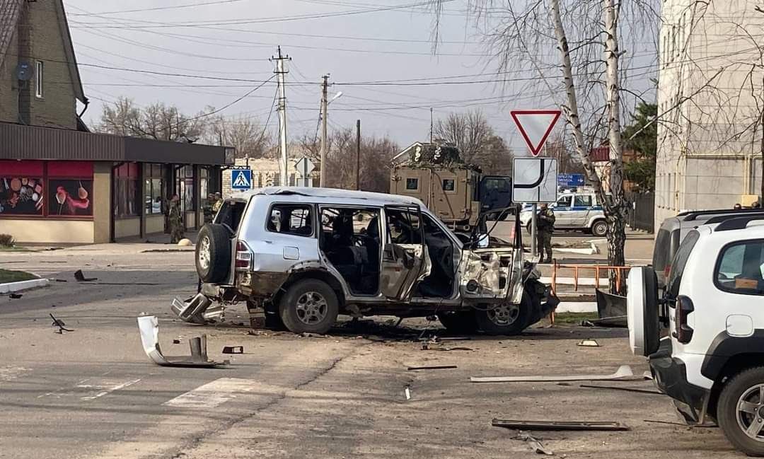 Un oficial al ocupaţiei ruse în Lugansk, asasinat într-un atentat cu maşină-capcană. „Camaradul nostru este mort”