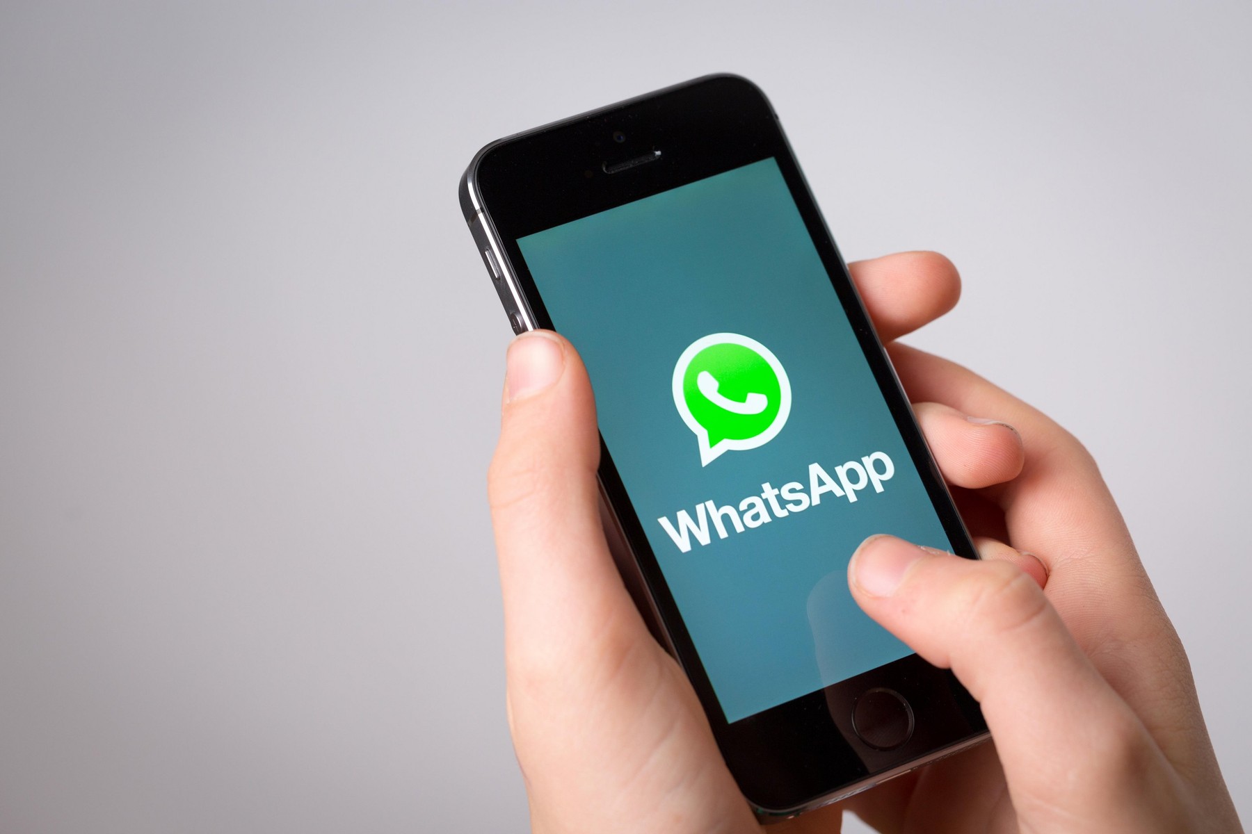 WhatsApp și Instagram au picat