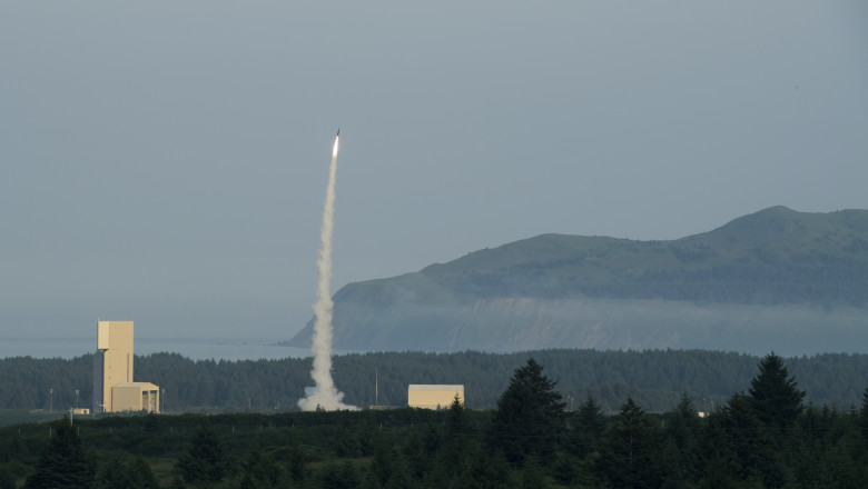 Lansarea unei rachete antiaeriene din cadrul sistemului antibalistic Arrow/Săgeata al Israelului