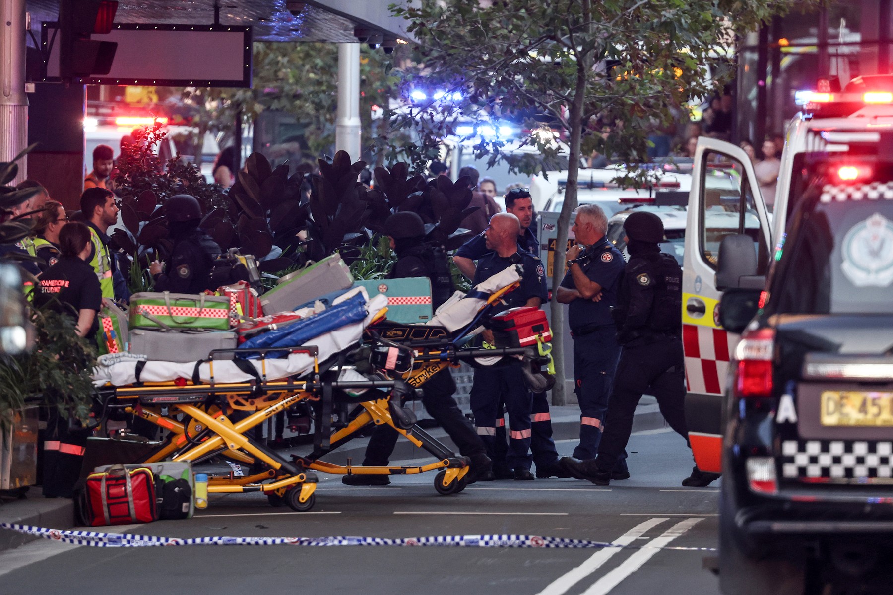 Atacatorul din Sydney care a injunghiat mortal sase persoane a avut ca ţinta femeile (Politie)