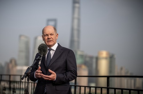Replica lui Scholz, întrebat de un student chinez cum să evite canabisul în Berlin: Nu fuma. Eu fac 66 de ani şi nu am fumat niciodată