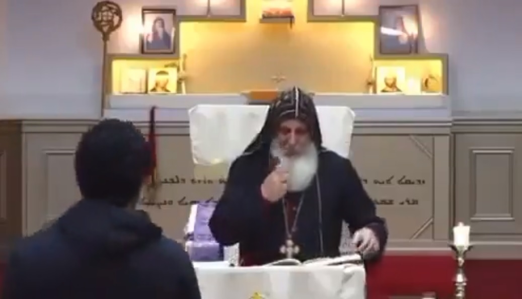 Un episcop a fost înjunghiat într-o biserică din Sydney. Slujba era transmisă online