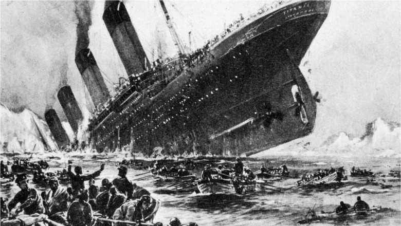 Desen cu scufundarea Titanicului și bărcile de salvare