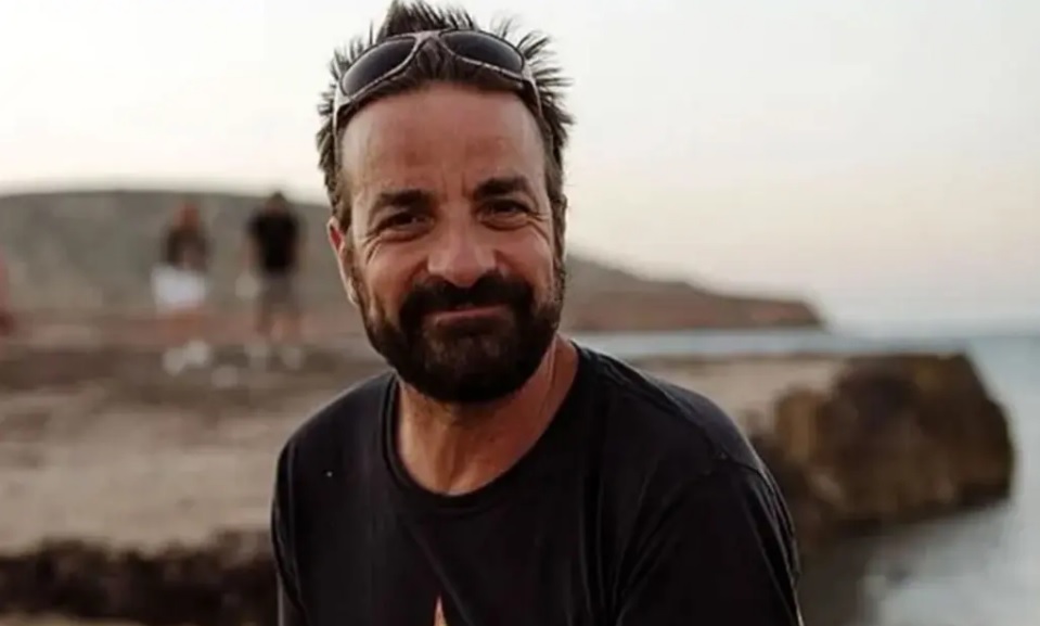 „Obișnuiam să trăiesc ca un star rock”. Un escroc a fost condamnat la 10 ani de închisoare după ce a înșelat milioane de oameni