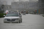 Heavy raining hits UAE