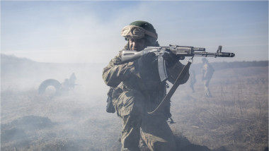 soldat-ucraina-fum