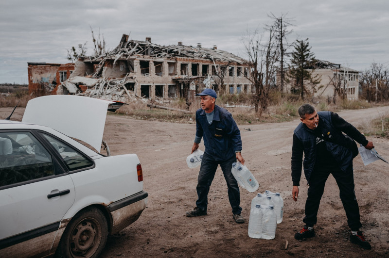 Dovhenke village residents return home trying to live amid traces of the war