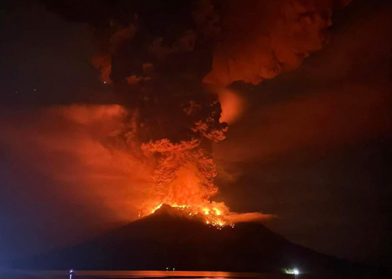 eruptie-vulcan-indonezia-profiimedia6