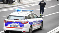 Poliția din Paris a fost alarmată după ce un om a amenințat că aruncă în aer consulatul iranian
