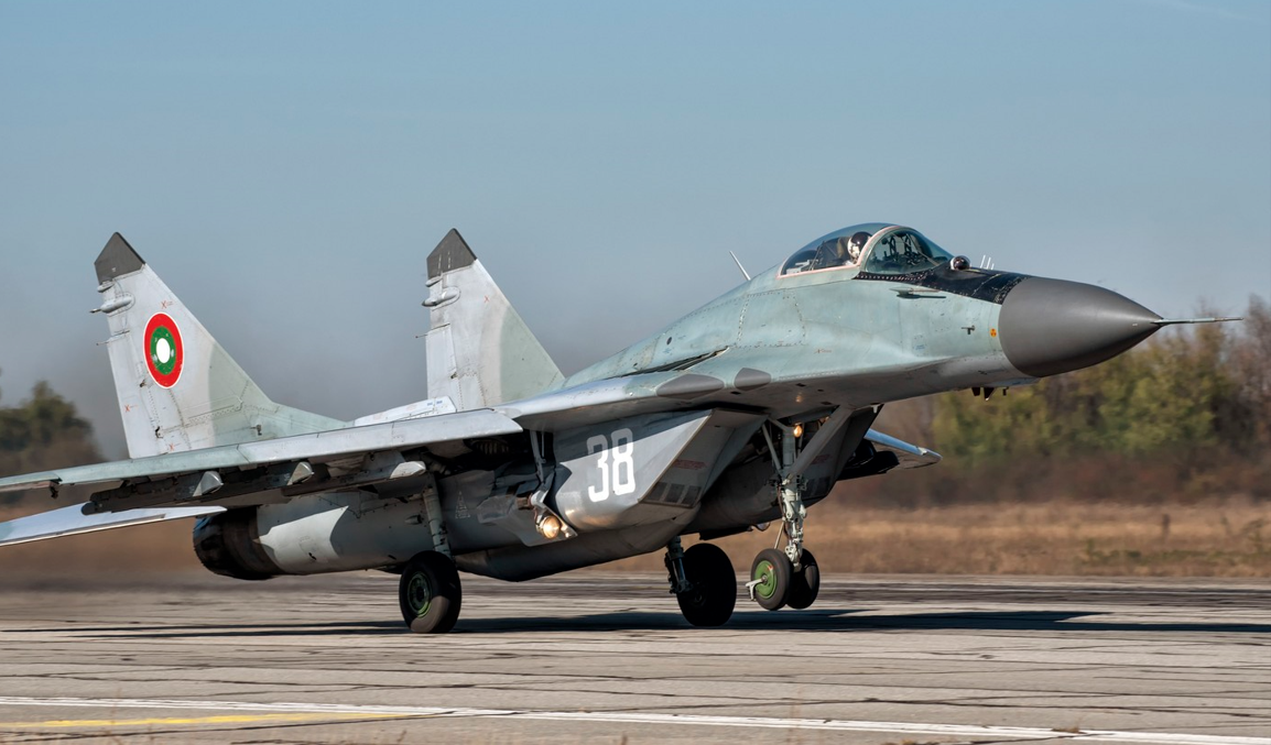 Bulgaria nu va opri de la zbor avioanele MiG-29 pana in 2028, afirma ministrul apararii