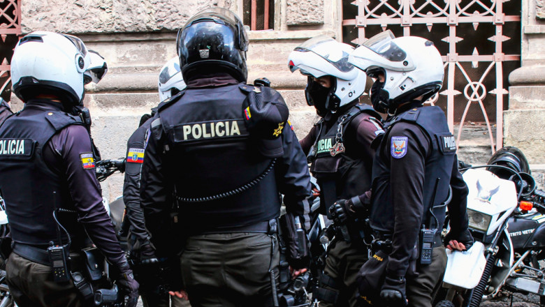 politisti din ecuador