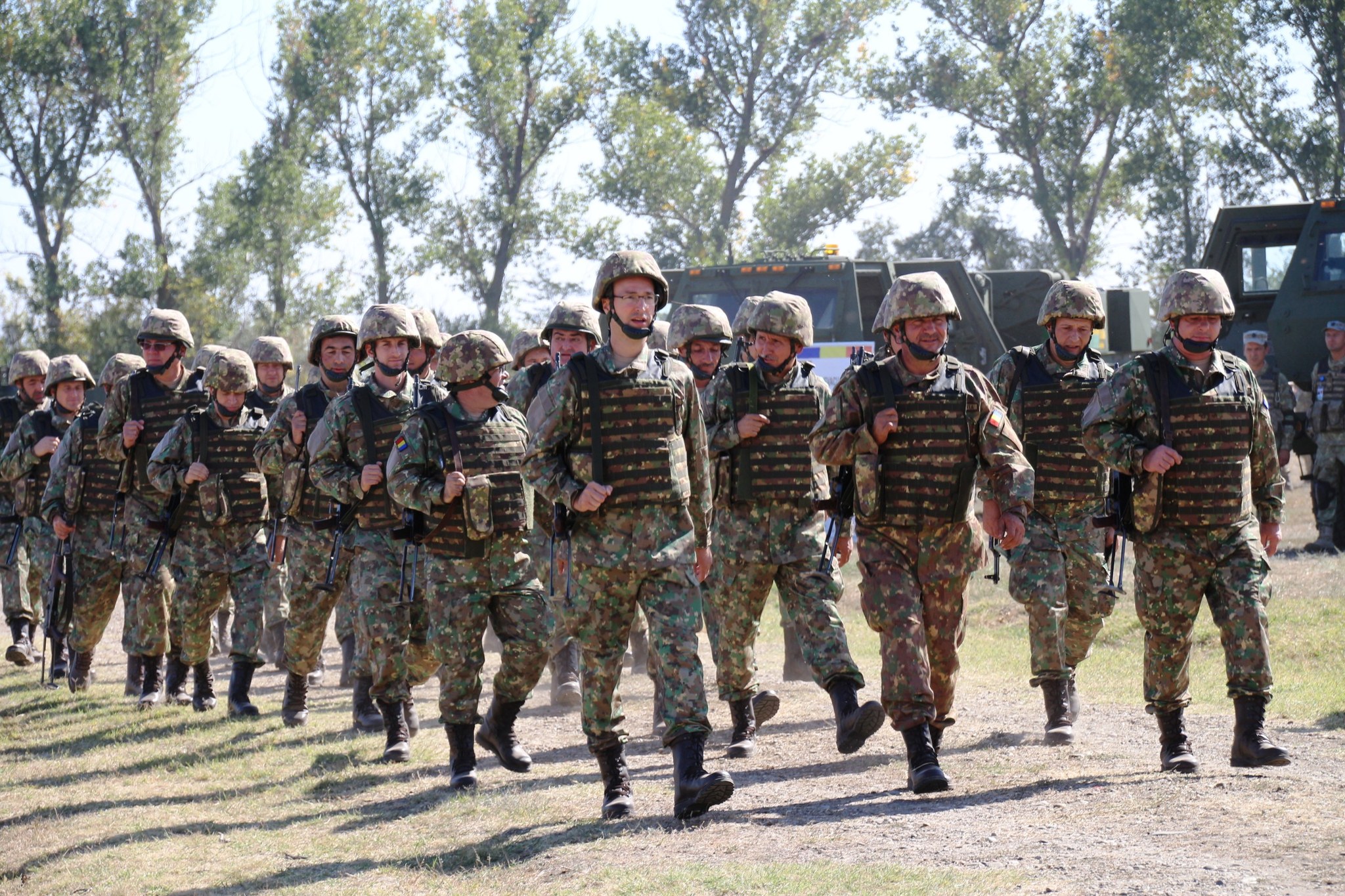 Iohannis cere noi recruți pentru Armată. Exerciţiu de mobilizare în Brăila şi Galaţi: rezerviştii au fost chemaţi la unităţile militare