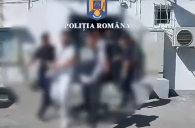 Un șofer care a tras cu un pistol de airsoft asupra altui bărbat a fost reținut, alături de două tinere care au mințit pentru el