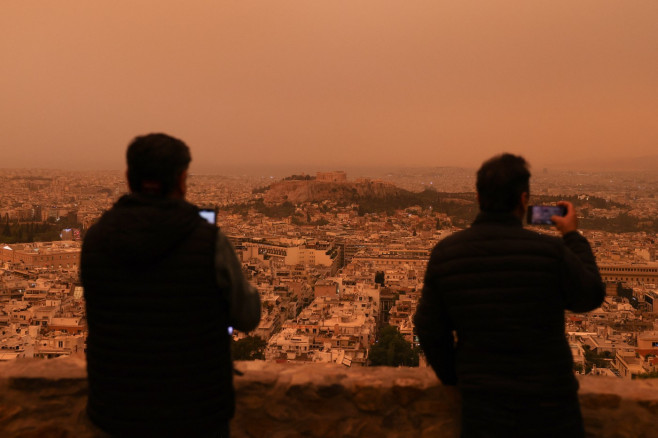 Sahara dust blankets over Athens