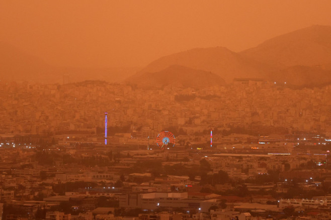 Sahara dust blankets over Athens