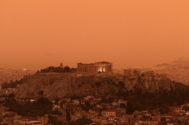 Sahara dust blankets over Athens