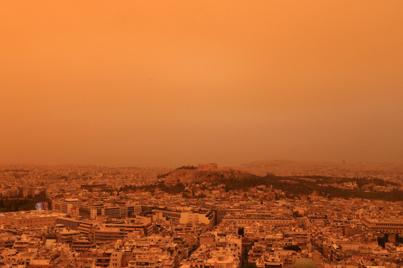 Sahara dust blankets over Athens