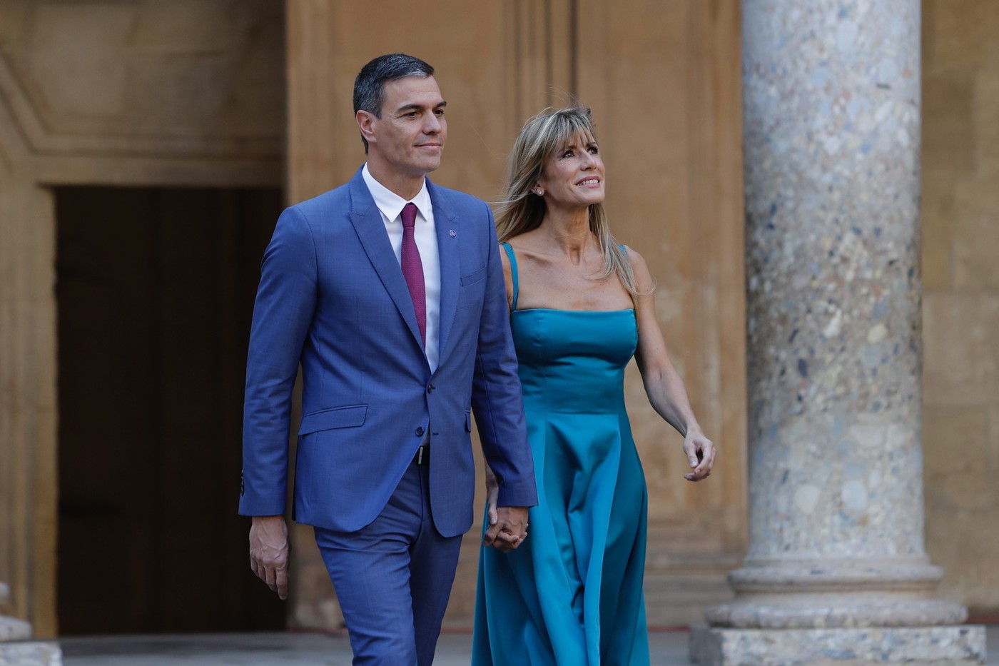Pedro Sanchez a decis să nu demisioneze. Zeci de mii de spanioli i-au cerut, în stradă, să nu plece din funcția de prim-ministru