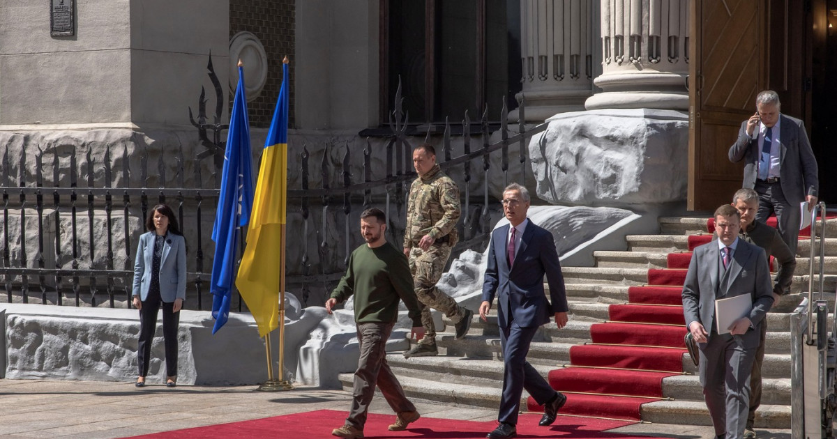 Jens Stoltenberg, vizită neanunțată la Kiev. Șeful NATO i-a promis lui Zelenski că livrările de arme către Ucraina vor crește|EpicNews