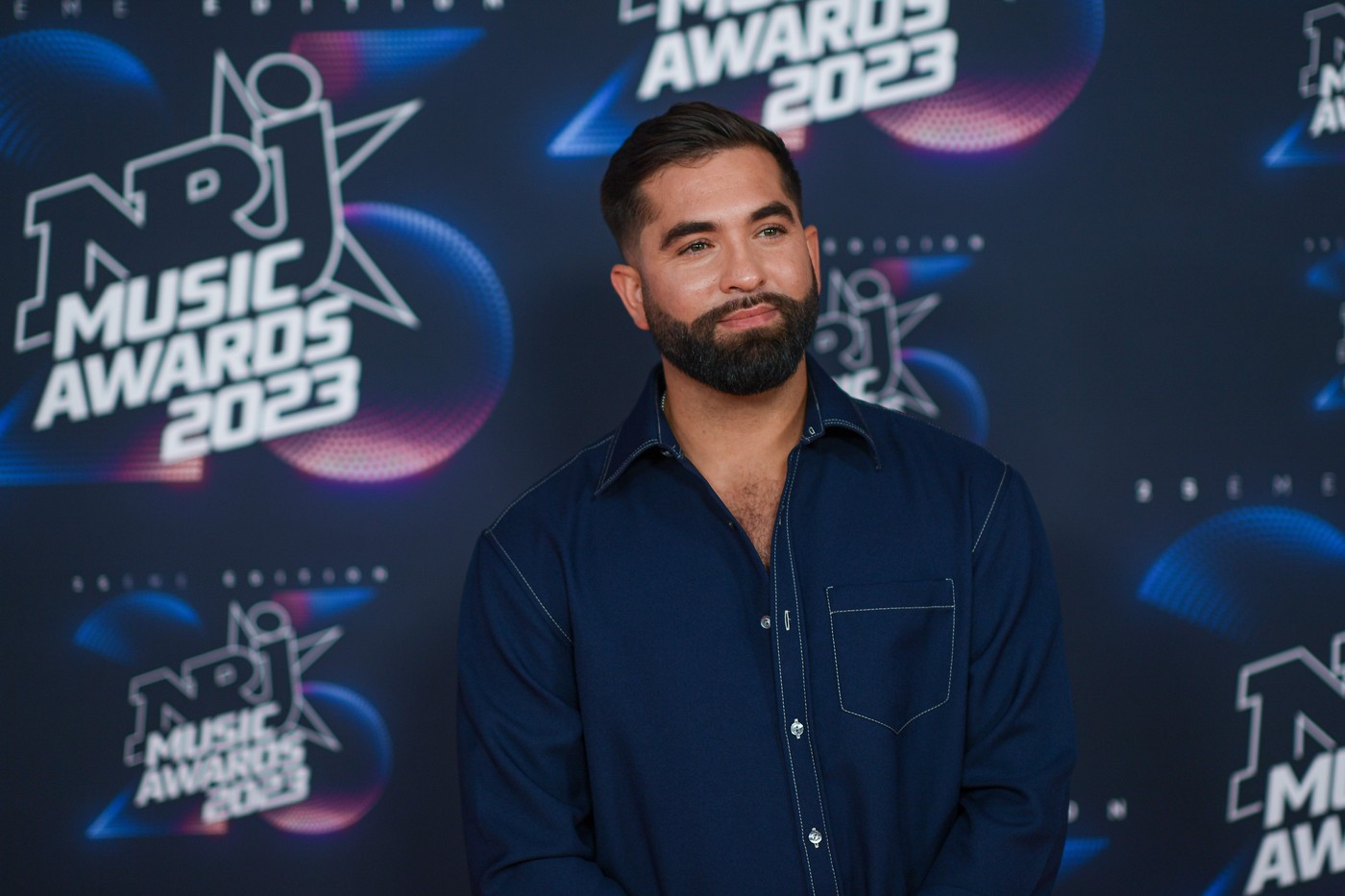 Cântărețul francez Kendji Girac a ajuns în stare gravă la spital după ce s-a împușcat din greșeală