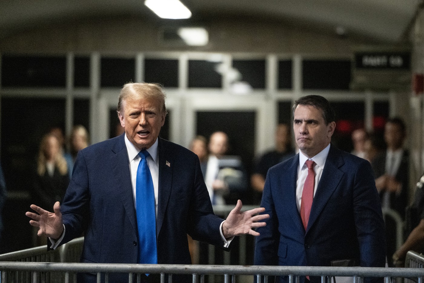Ce a spus primul martor din procesul penal al lui Trump. Fostul președinte acuză că e persecutat politic cu „procesele lui Biden”