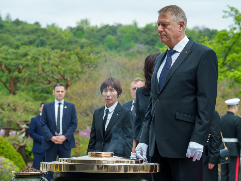 original_ceremonie_depunere_coroana_de_flori_-_seul_national_cemetery-7