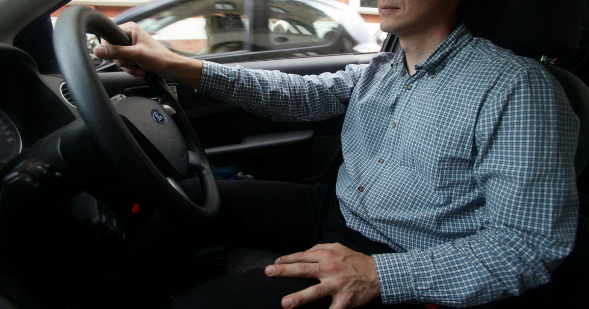 Unii șoferi cred că nu trebuie să poarte centura de siguranță dacă mașina are airbag. Mituri în trafic: care sunt adevărate, care nu|EpicNews