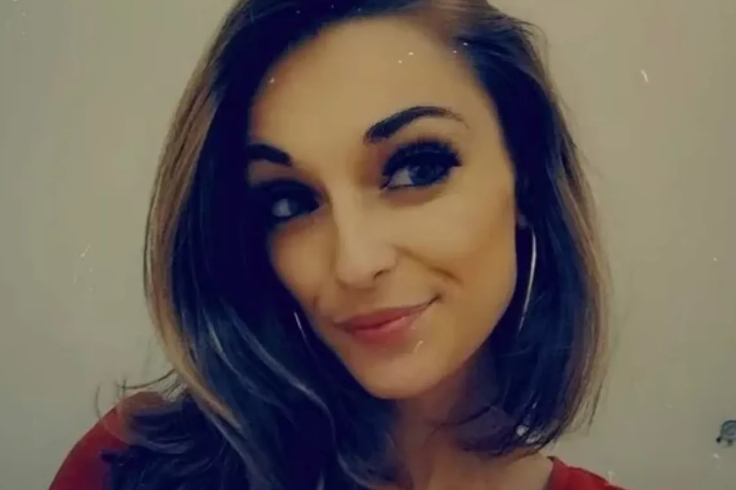 Ultimele ore de viață ale Corinnei, femeia găsită moartă în dulapul din dormitor. Poliția l-a arestat pe iubitul ei