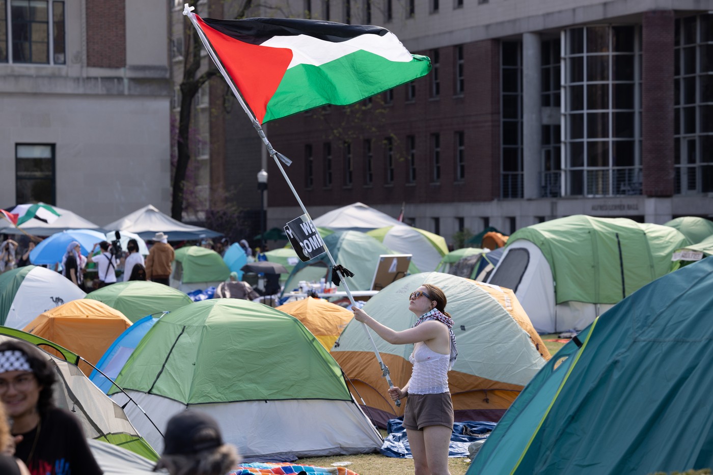 Universitatea Columbia aplică primele sancţiuni studenţilor pro-palestinieni care nu părăsesc tabăra instalată în campus