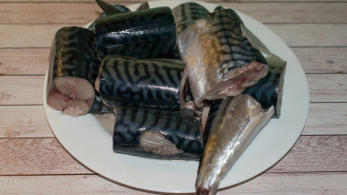 Mackerel,Cut,Into,Pieces,,Placed,On,A,Plate.,Fish,Ready