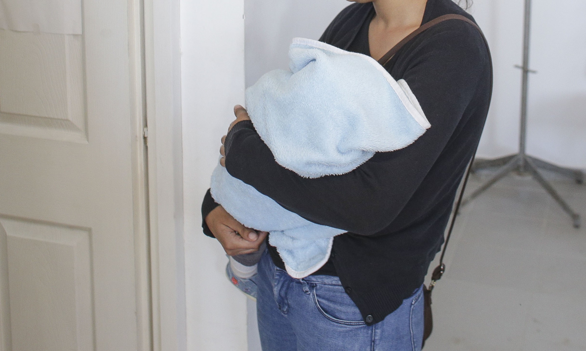 Mamele minore care au minim 16 ani pot primi alocația pentru copil și pot decide pentru ele în relația cu statul - proiect adoptat