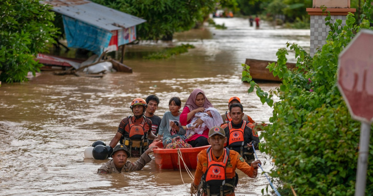 15 morți în Indonezia, unde ploile au provocat inundații și alunecări de teren|EpicNews