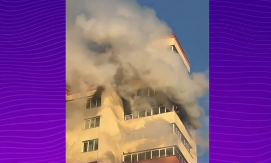Incendiu puternic la un bloc din București. O persoană a fost găsită carbonizată într-un apartament